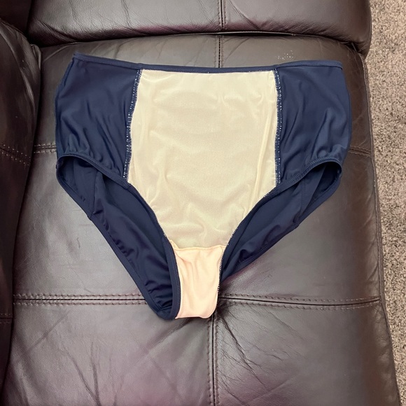 👙 G.I.L.I. Swim Peplum Tankini with High Waisted Bottoms - Size 16 - Picture 9 of 10